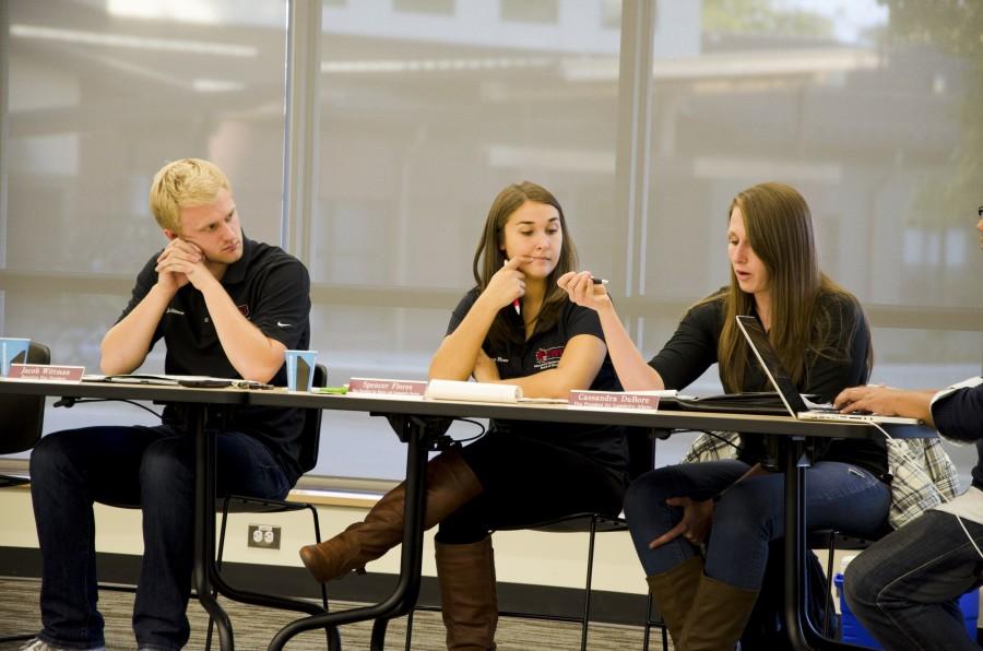 News: Semesters in consideration by Central and Board of Directors; students asked for opinion in survey