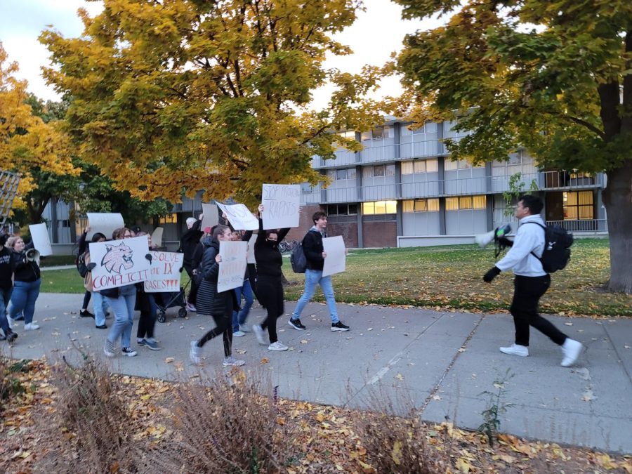 Students+protest+Title+IX+violations+within+the+Learning+Commons.+Photo+by+Andrew+Ulstad.