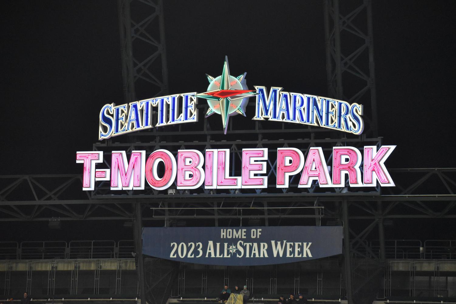 Seattle+Mariners+welcome+the+Wildcats+to+T-Mobile+Park